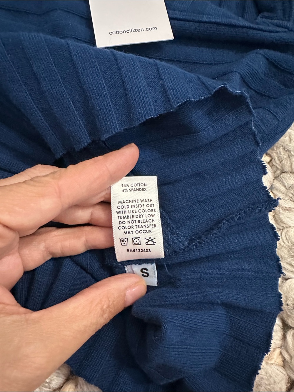 NWT Cotton Citizen Ribbed Long Sleeve Cut Out Top Size Small Blue Asymmetri - Picture 8 of 8